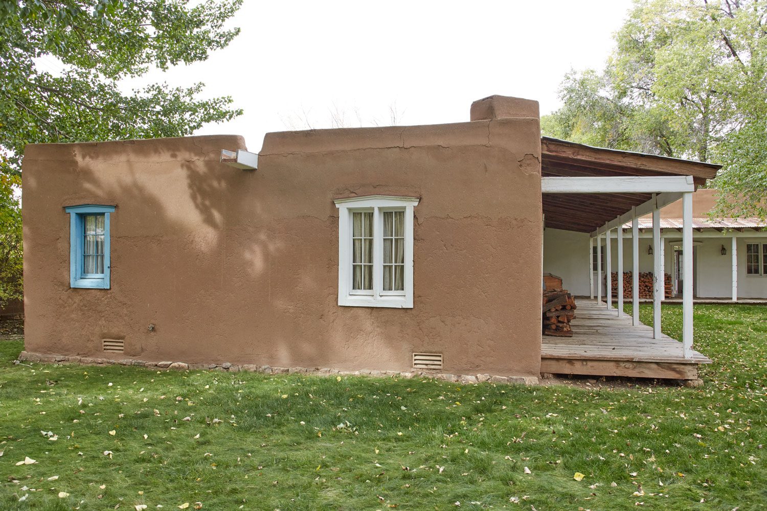 Courtyard exterior, Santa Fe listing