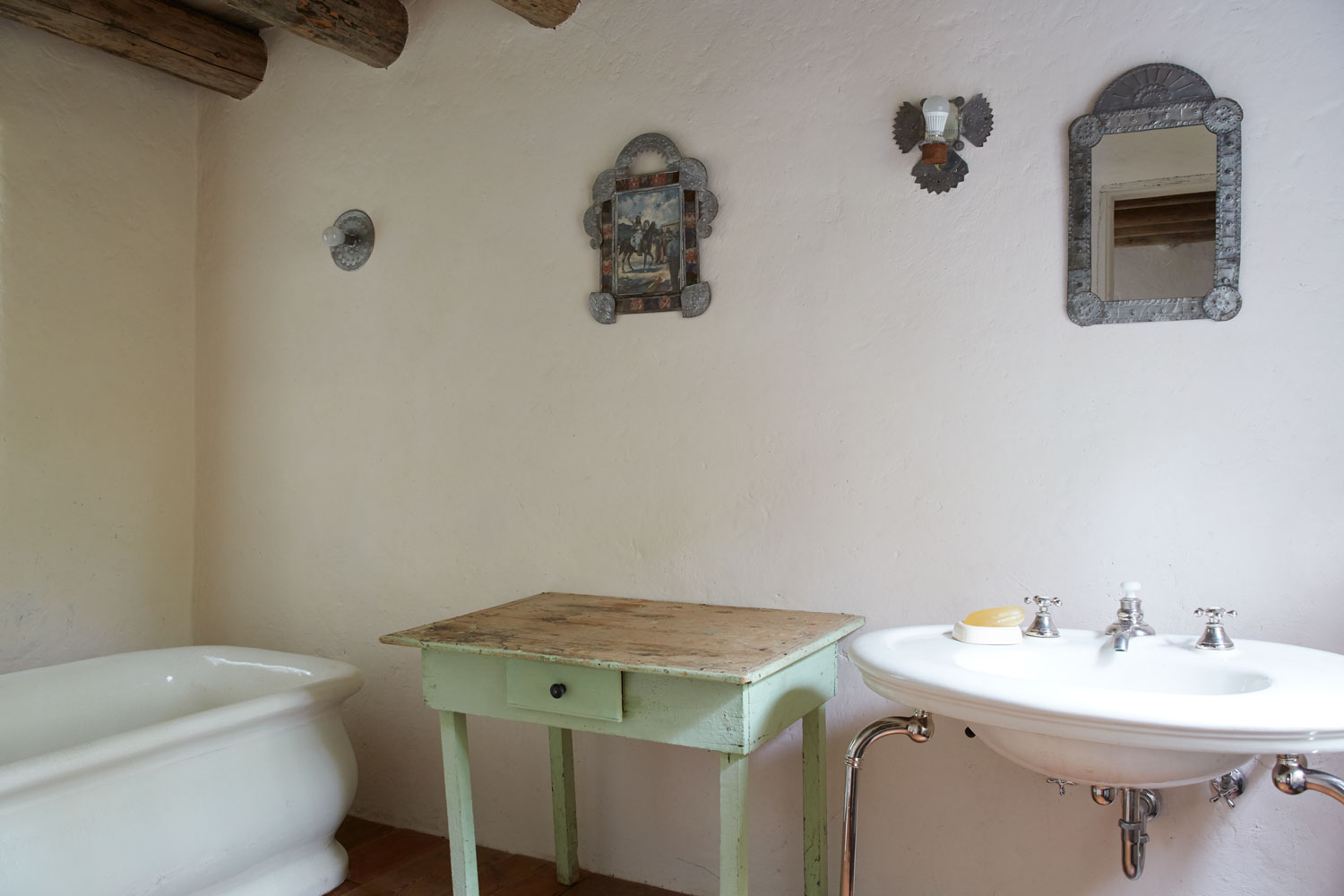 Bathroom, Santa Fe listing